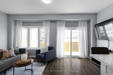 Photo 7 at 27 Cygnus Crescent, Ardagh, Barrie