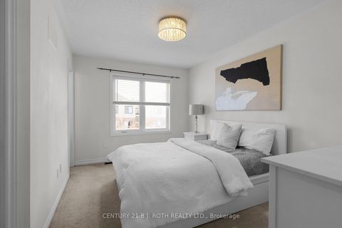 Photo 9 at 27 Cygnus Crescent, Ardagh, Barrie