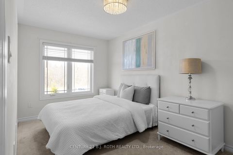 Photo 12 at 27 Cygnus Crescent, Ardagh, Barrie