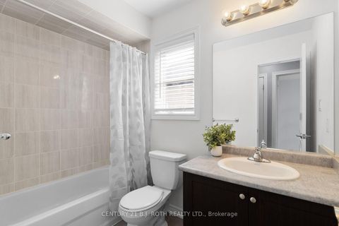 Photo 13 at 27 Cygnus Crescent, Ardagh, Barrie