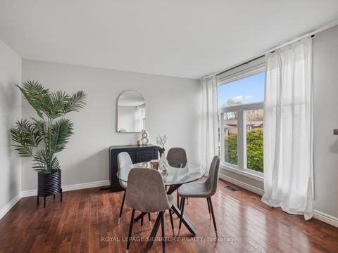 Photo 6 at 19 Shoreland Crescent, Woburn, Toronto