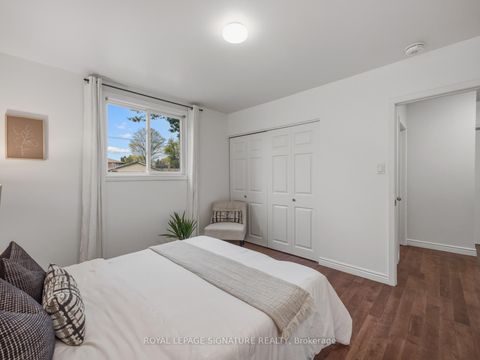 Photo 22 at 19 Shoreland Crescent, Woburn, Toronto