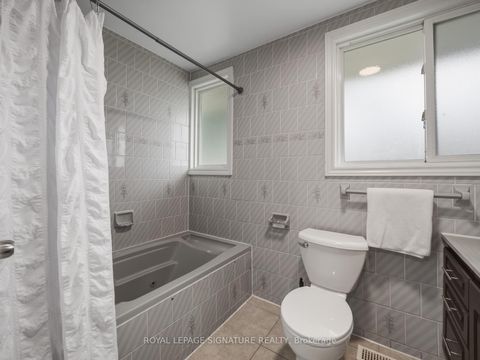 Photo 26 at 19 Shoreland Crescent, Woburn, Toronto