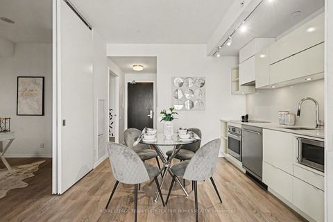 Photo 11 at 2703 - 125 Peter Street, Waterfront Communities C1, Toronto