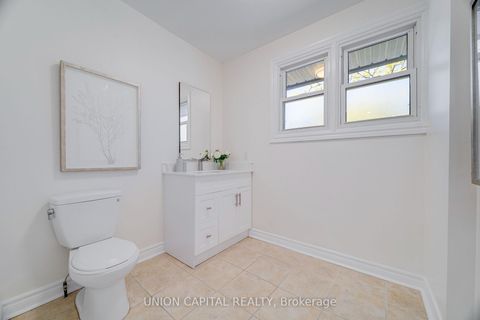 Photo 16 at 56 - 43 Purple Sageway, Hillcrest Village, Toronto