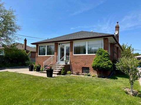 Photo 1 at 44 Kirby Road, CFB, Toronto