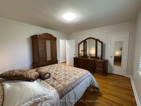 Photo 14 at 44 Kirby Road, CFB, Toronto