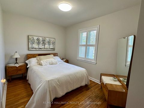 Photo 15 at 44 Kirby Road, CFB, Toronto
