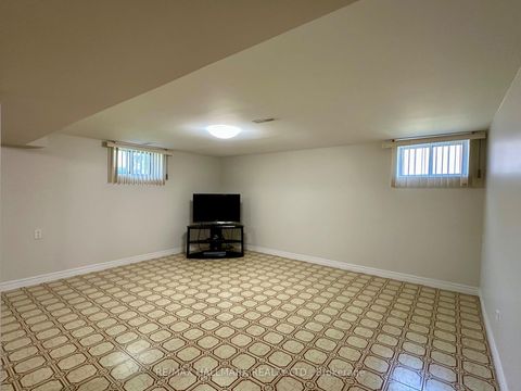 Photo 24 at 44 Kirby Road, CFB, Toronto
