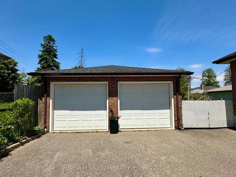 Photo 30 at 44 Kirby Road, CFB, Toronto