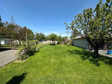 Photo 31 at 44 Kirby Road, CFB, Toronto