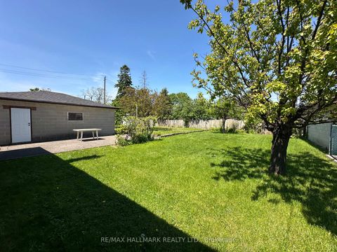 Photo 32 at 44 Kirby Road, CFB, Toronto