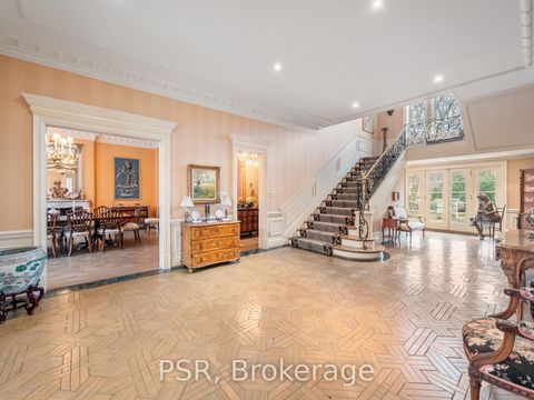 Photo 3 at 94 Dunvegan Road, Casa Loma, Toronto