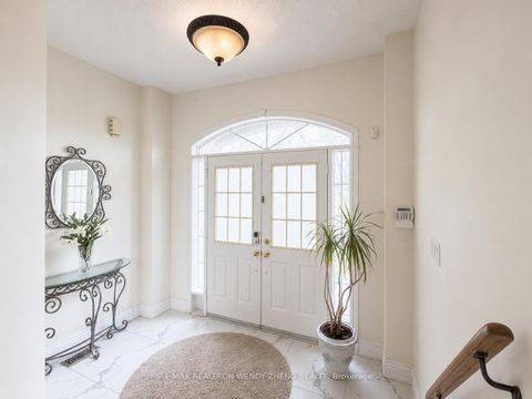 Photo 1 at 106 Domingo Street, Vellore Village, Vaughan