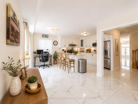 Photo 2 at 106 Domingo Street, Vellore Village, Vaughan