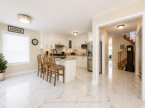 Photo 3 at 106 Domingo Street, Vellore Village, Vaughan