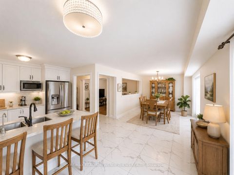 Photo 4 at 106 Domingo Street, Vellore Village, Vaughan