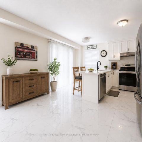 Photo 5 at 106 Domingo Street, Vellore Village, Vaughan