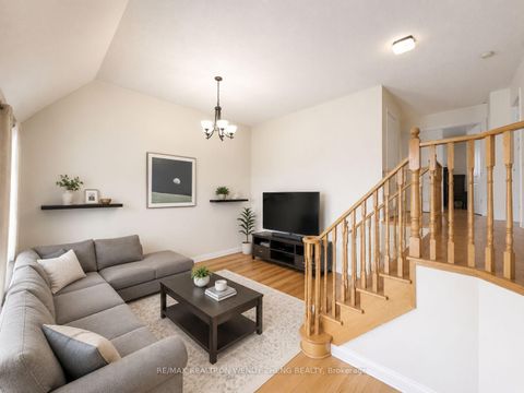 Photo 16 at 106 Domingo Street, Vellore Village, Vaughan