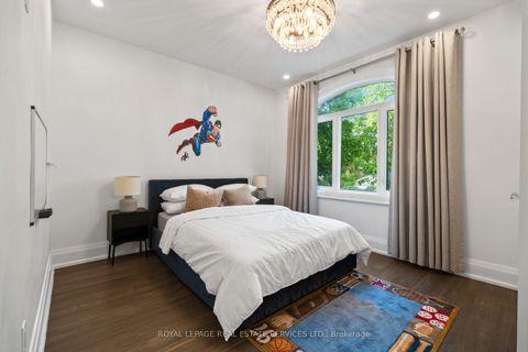 Photo 26 at 5 Kirk Bradden Avenue W, Queensway, Toronto