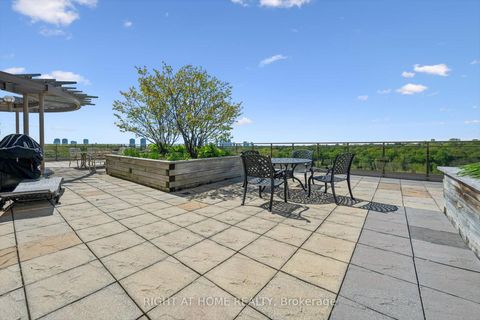 Photo 30 at 512 - 2662 Bloor Street W, Kingsway South, Toronto