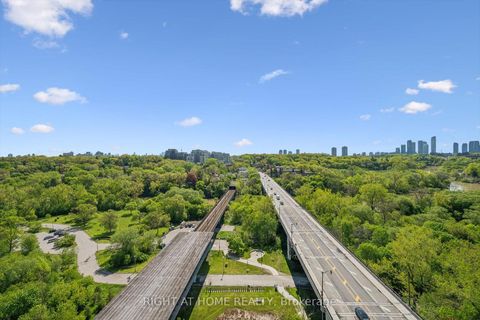 Photo 33 at 512 - 2662 Bloor Street W, Kingsway South, Toronto