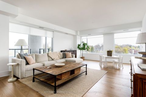 Photo 14 at 609 - 259 The Kingsway, Kingsway South, Toronto
