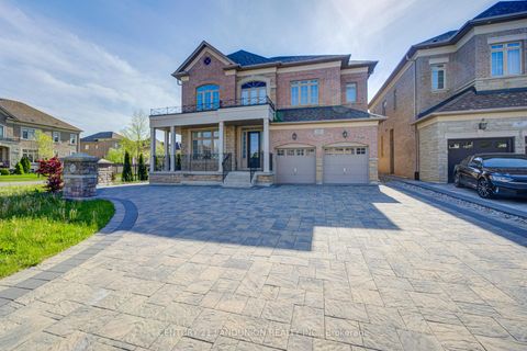 Photo 1 at 101 Silver Sterling Crescent, Vellore Village, Vaughan
