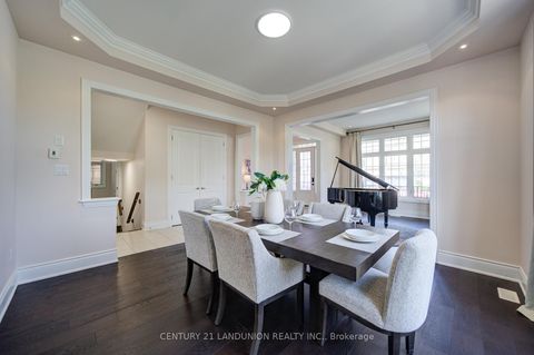 Photo 11 at 101 Silver Sterling Crescent, Vellore Village, Vaughan