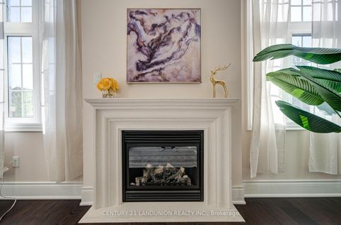 Photo 20 at 101 Silver Sterling Crescent, Vellore Village, Vaughan
