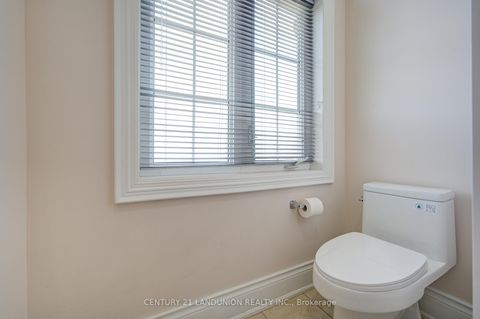 Photo 41 at 101 Silver Sterling Crescent, Vellore Village, Vaughan
