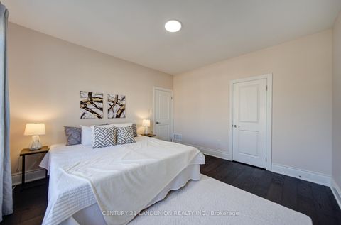 Photo 45 at 101 Silver Sterling Crescent, Vellore Village, Vaughan