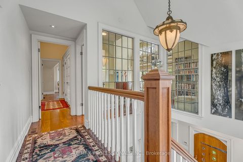 Photo 14 at 8 Wendigo Way, Swansea, Toronto