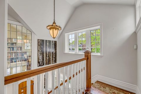 Photo 15 at 8 Wendigo Way, Swansea, Toronto
