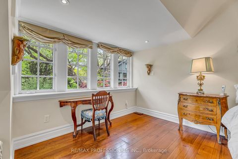 Photo 22 at 8 Wendigo Way, Swansea, Toronto