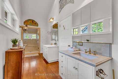 Photo 23 at 8 Wendigo Way, Swansea, Toronto