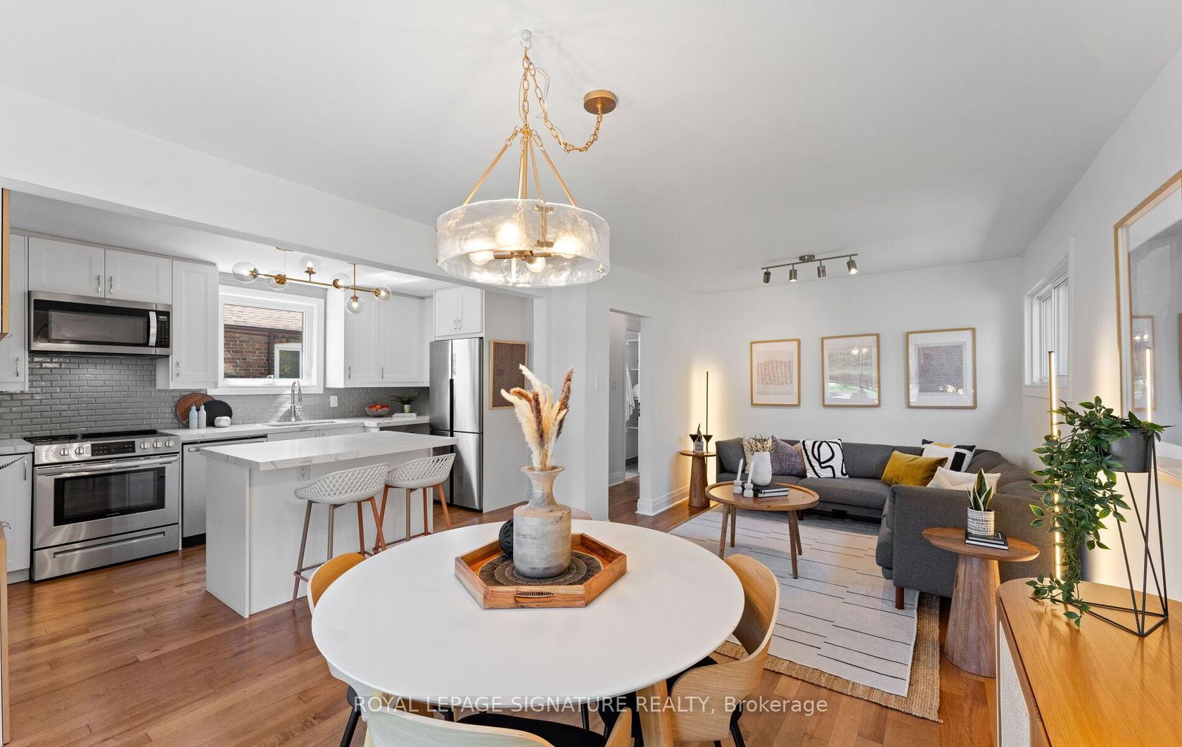 1342 Victoria Park Avenue, Parkview, Toronto 