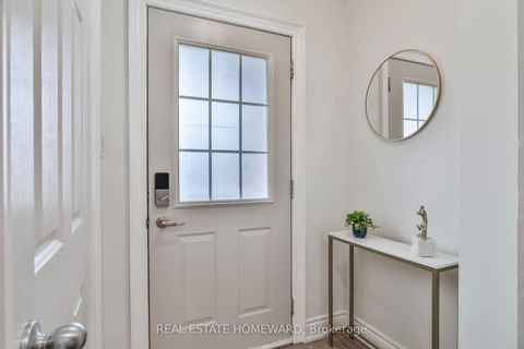 Photo 3 at 20 MASTERS Drive, East Bayfield, Barrie