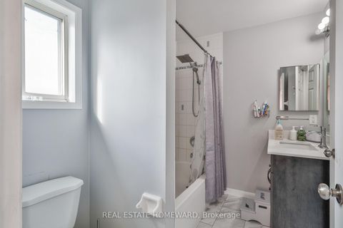 Photo 21 at 20 MASTERS Drive, East Bayfield, Barrie