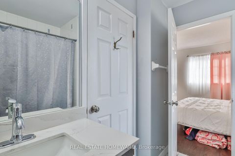 Photo 22 at 20 MASTERS Drive, East Bayfield, Barrie