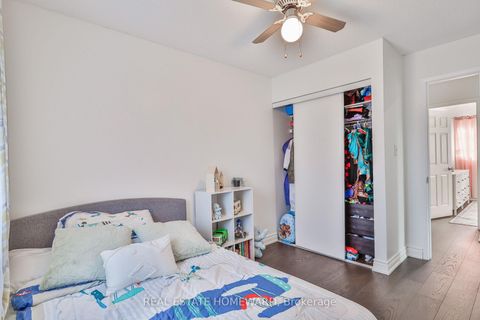 Photo 26 at 20 MASTERS Drive, East Bayfield, Barrie
