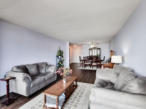 Photo 4 at 506 - 3151 Bridletowne Circle, L'Amoreaux, Toronto