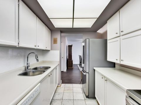 Photo 8 at 506 - 3151 Bridletowne Circle, L'Amoreaux, Toronto