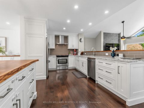 Photo 7 at 81 Lynnhaven Road N, Lawrence, Toronto