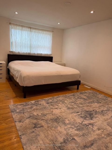 Photo 16 at 52 Endsleigh Crescent, Pleasant View, Toronto