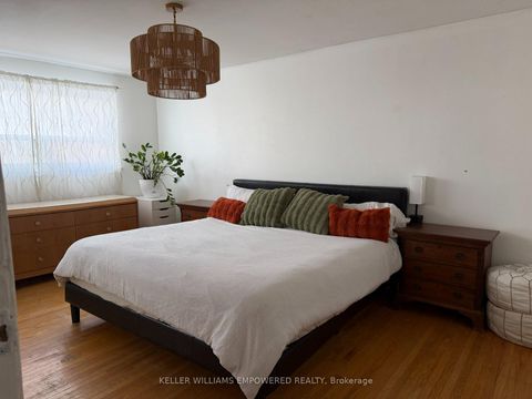 Photo 23 at 52 Endsleigh Crescent, Pleasant View, Toronto