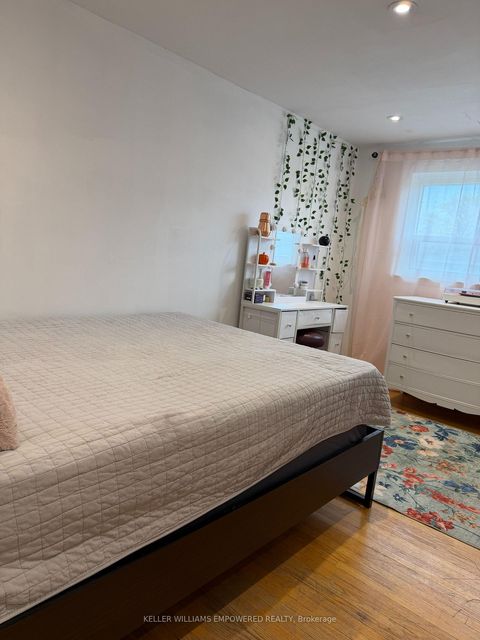 Photo 24 at 52 Endsleigh Crescent, Pleasant View, Toronto