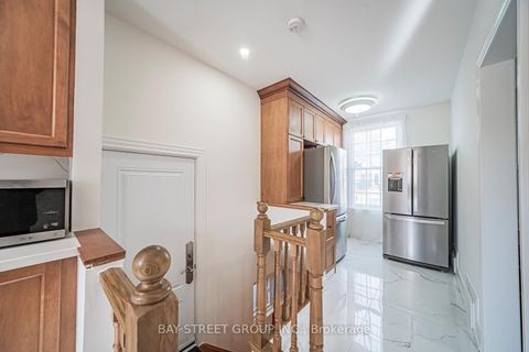 Photo 22 at 277 Lawrence Avenue E, York Mills, Toronto