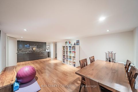 Photo 26 at 277 Lawrence Avenue E, York Mills, Toronto