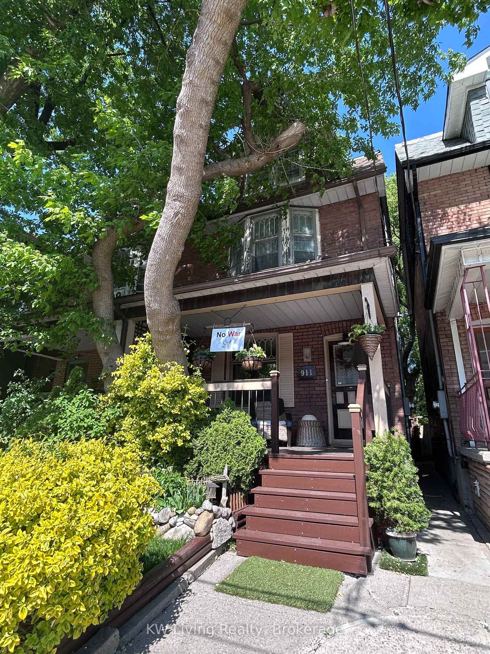 911 Bathurst Street, Annex, Toronto 